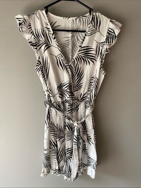 Cupshe Black and White Palm Print Wrap Romper